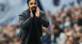 任何努力都是“治标不治本”，曼联的问题到底在哪，无人能说清