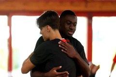 貂蝉变门神！800万铁腰锁死意甲，米兰防线让前锋浪射不慌